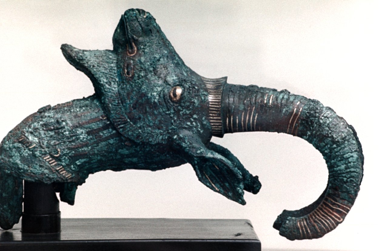 Bronseskulptur med gullinkruster av Unbekannt
