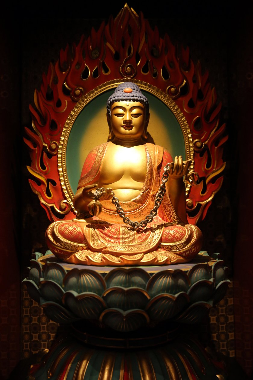 Buddha Tooth Relic Temple i Chinatown. Buddha-statue, 20160818, Singapore, Singapore av Unbekannt