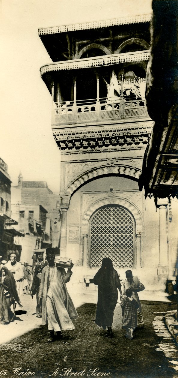 Kairo - A Street Scene, c1918-c1939. av Unbekannt