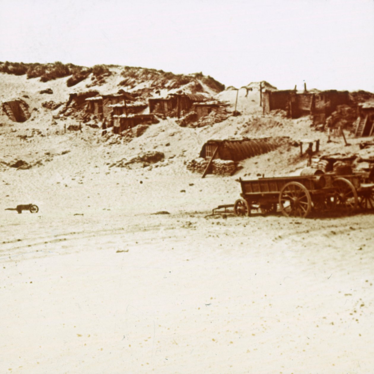 Kantonment i sanddynene, Koksijde, Flandern, Belgia, c1914-c1918 av Unbekannt