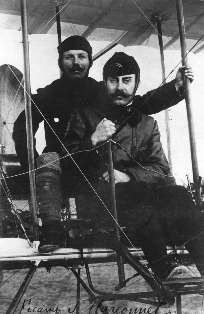 Kaptein Marconnet og løytnant Fequant, franske hærflyvere, c1910 av Unbekannt
