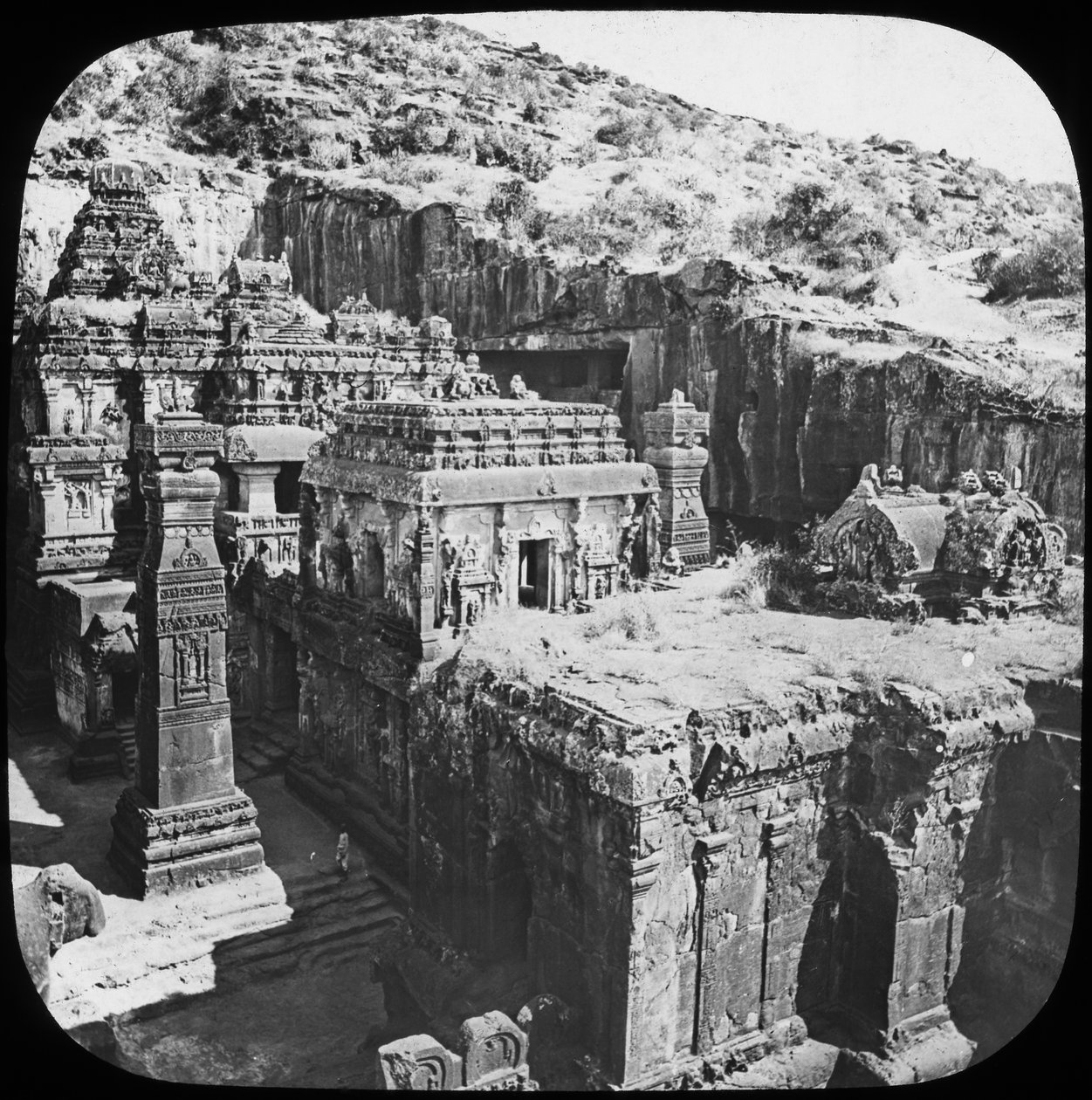 Caves of Ellora, Maharashtra, India, slutten av 1800- eller begynnelsen av 1900-tallet av Unbekannt