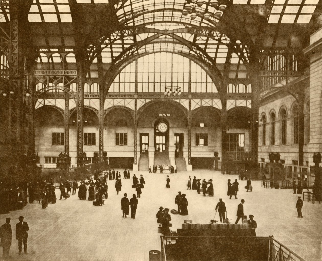 Central Hall, Pennsylvania Station, New York Pennsylvania Railroad Company, 1930. av Unbekannt