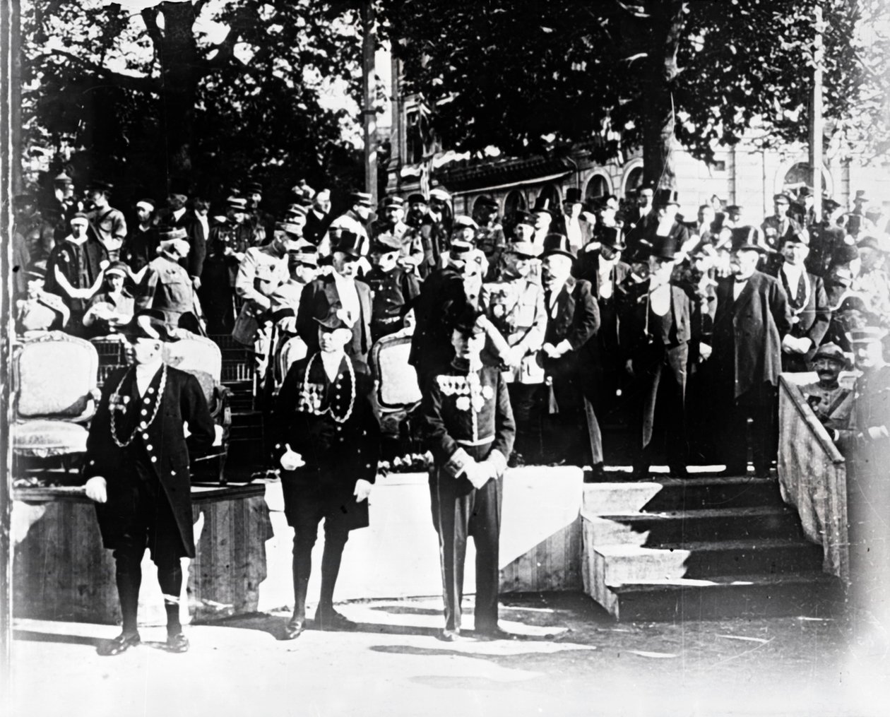 Seremoni med dignitærer og embetsmenn, c1914-c1918 av Unbekannt