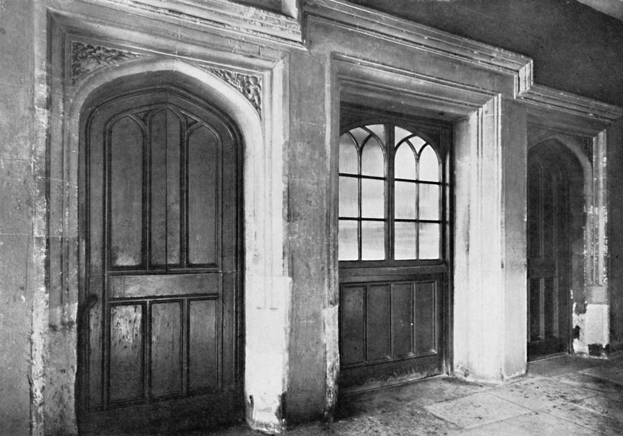 Charterhouse. Døråpninger som fører fra skjermpassasjen til hallen til kjøkkenet og kontorene, 192 av Unbekannt