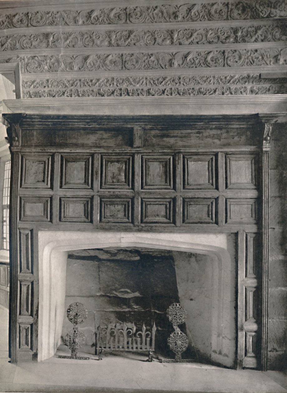 Skorsteinsstykke i spisesalen, Haddon Hall, Derbyshire, 1927 av Unbekannt