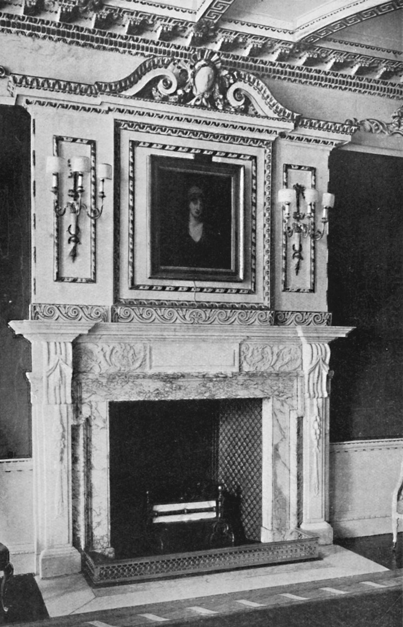 Chimney-Piece in the Red Drawing Room, Raynham Hall, Norfolk, 1927 av Unbekannt