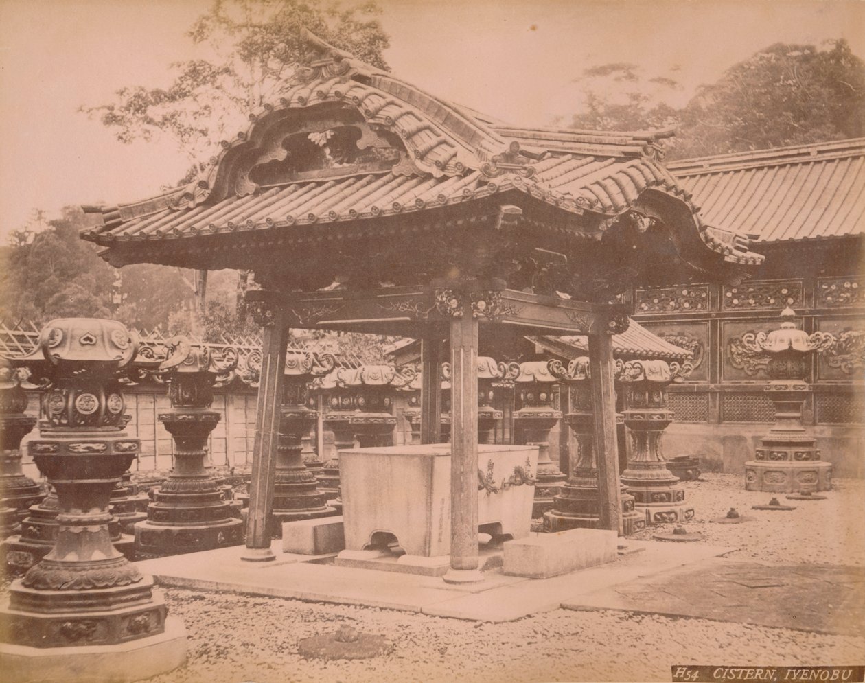 Cistern, Iyenobu, c1890-1900 av Unbekannt