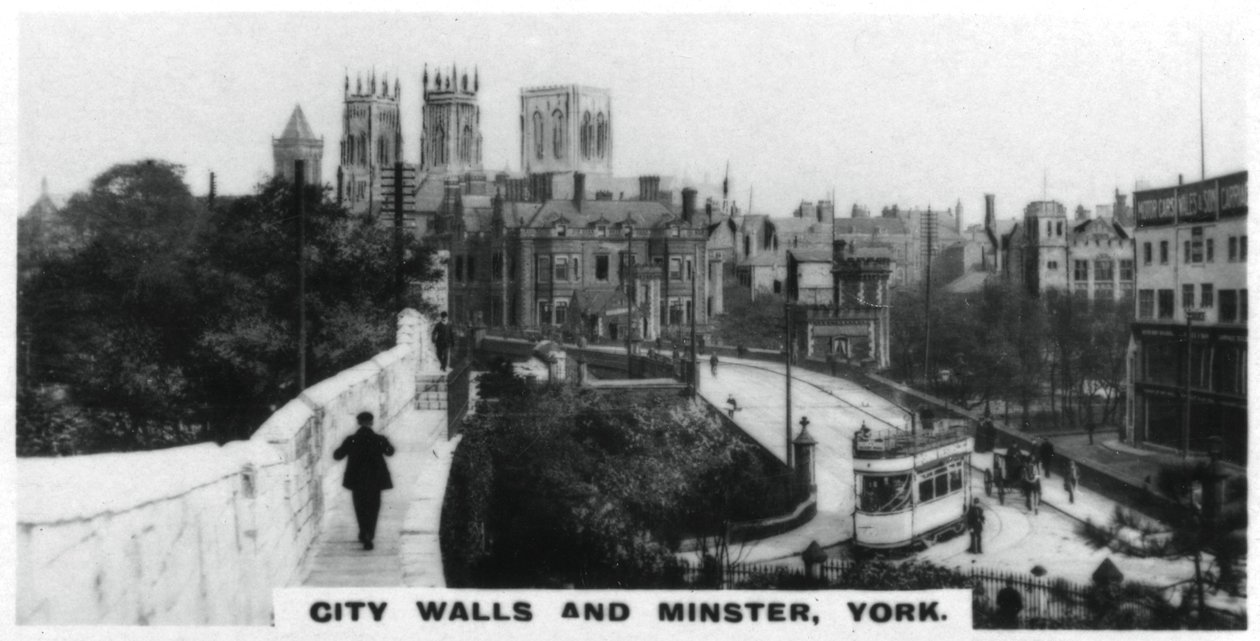 Bymurer og Minster, York, ca 1920-tallet av Unbekannt