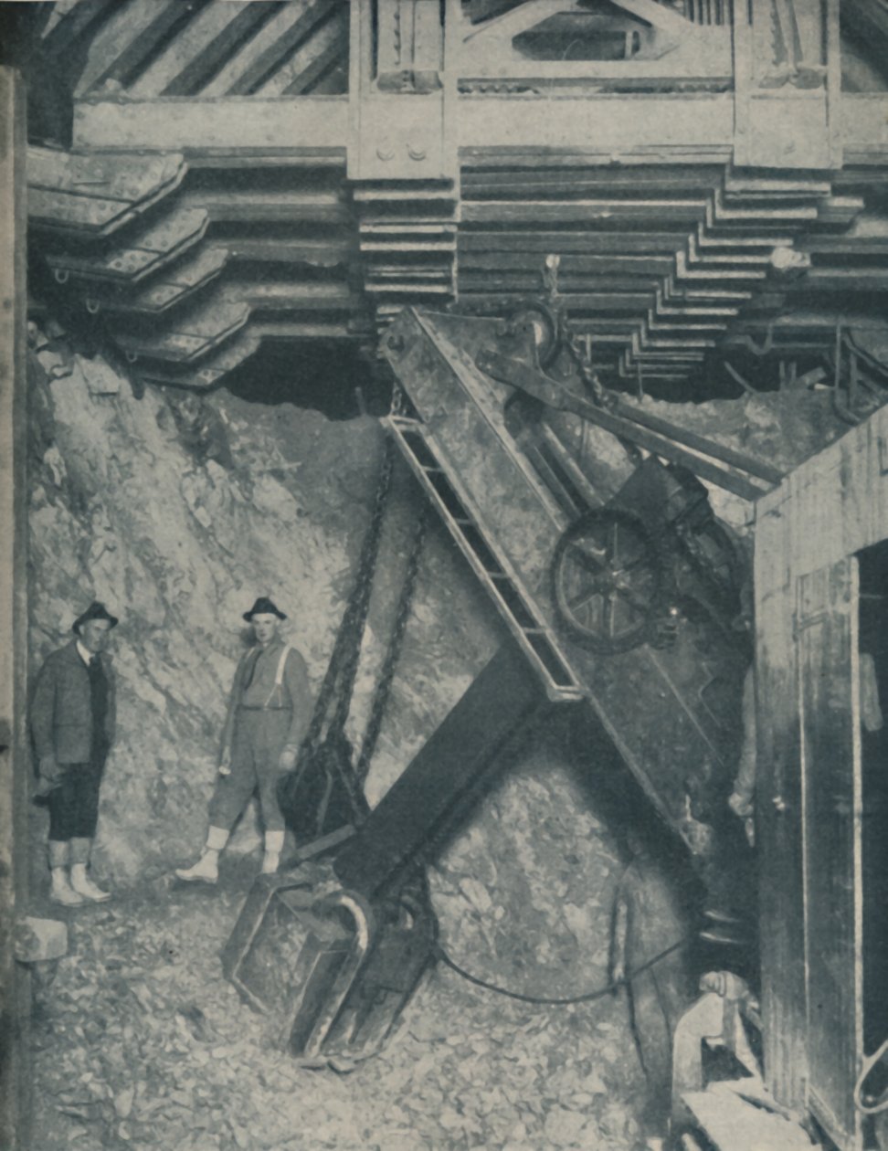 Clawing Out the Heart of a Mountain for a Colorado City Tunnel, c1935 av Unbekannt