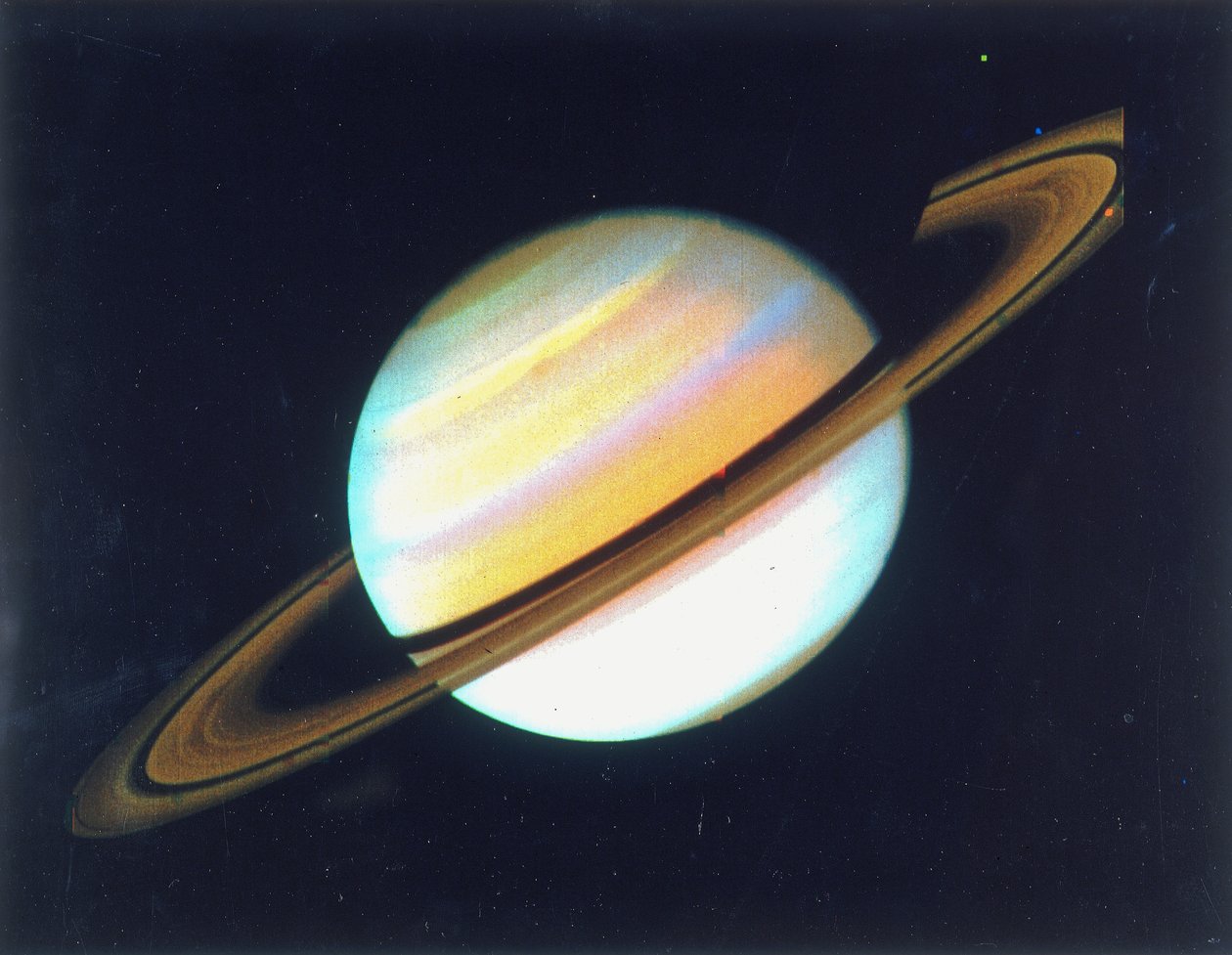 Fargeforbedret utsikt over Saturn, 1980 av Unbekannt