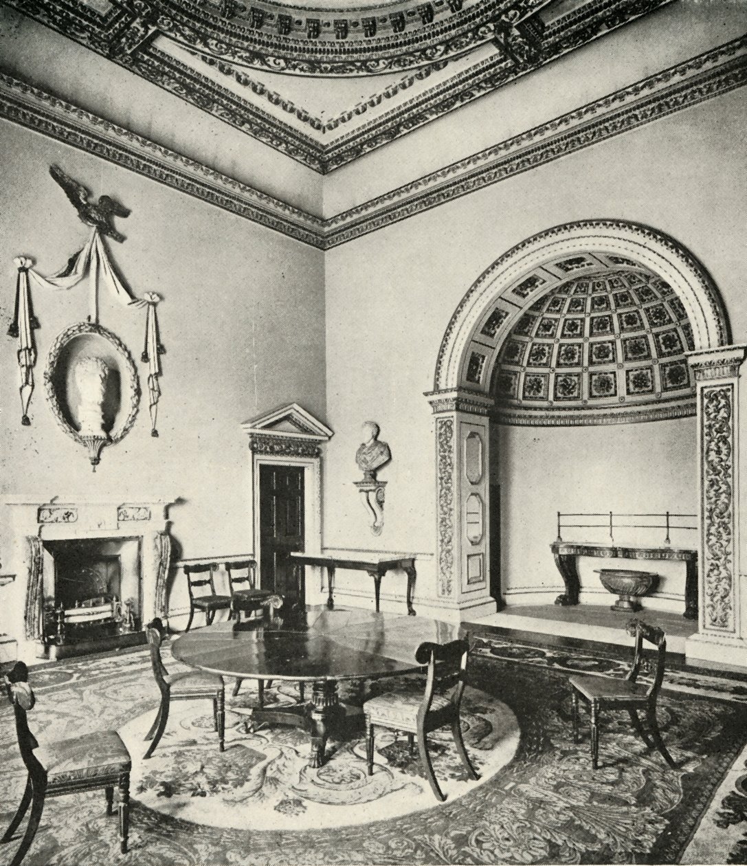 Kontrasterte interiører: Palladian - The Dining-Room, Holkham, Norfolk, av William Kent, med Regency av Unbekannt