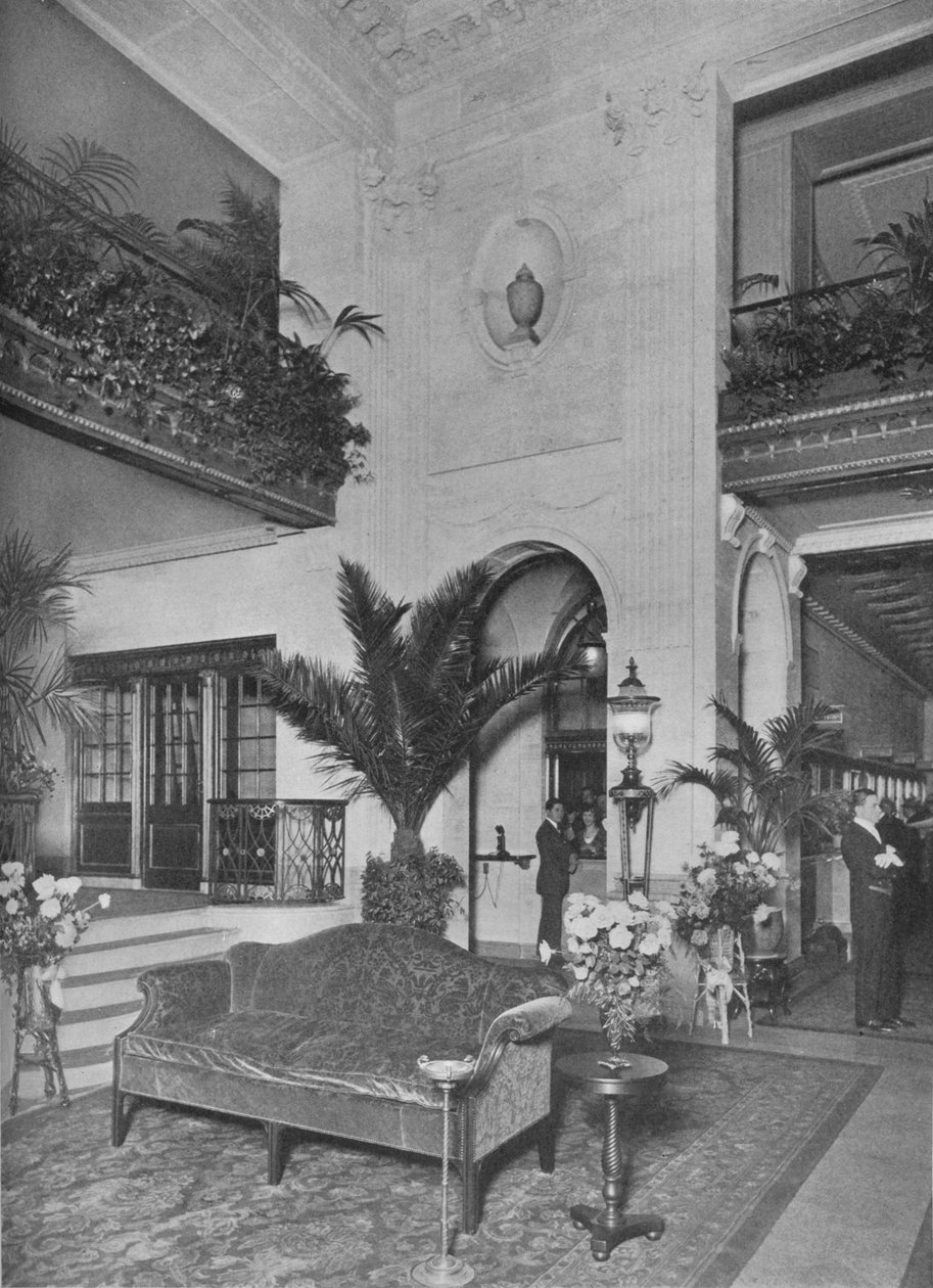 Hjørne av hovedlobbyen, med utsikt mot kontoret, Roosevelt Hotel, New York City, 1924 av Unbekannt