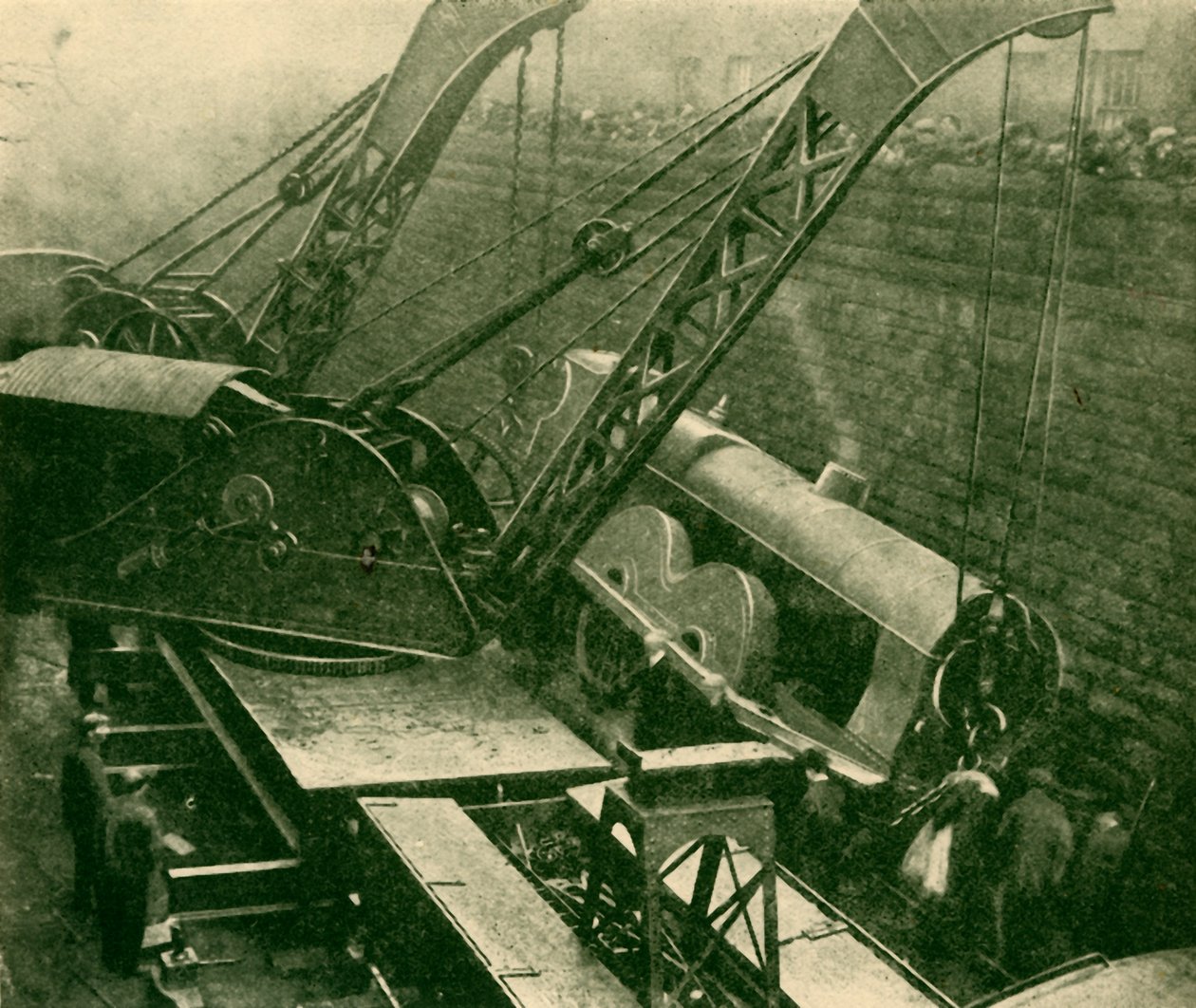 Kraner på jobb etter en ulykke, 1930. av Unbekannt
