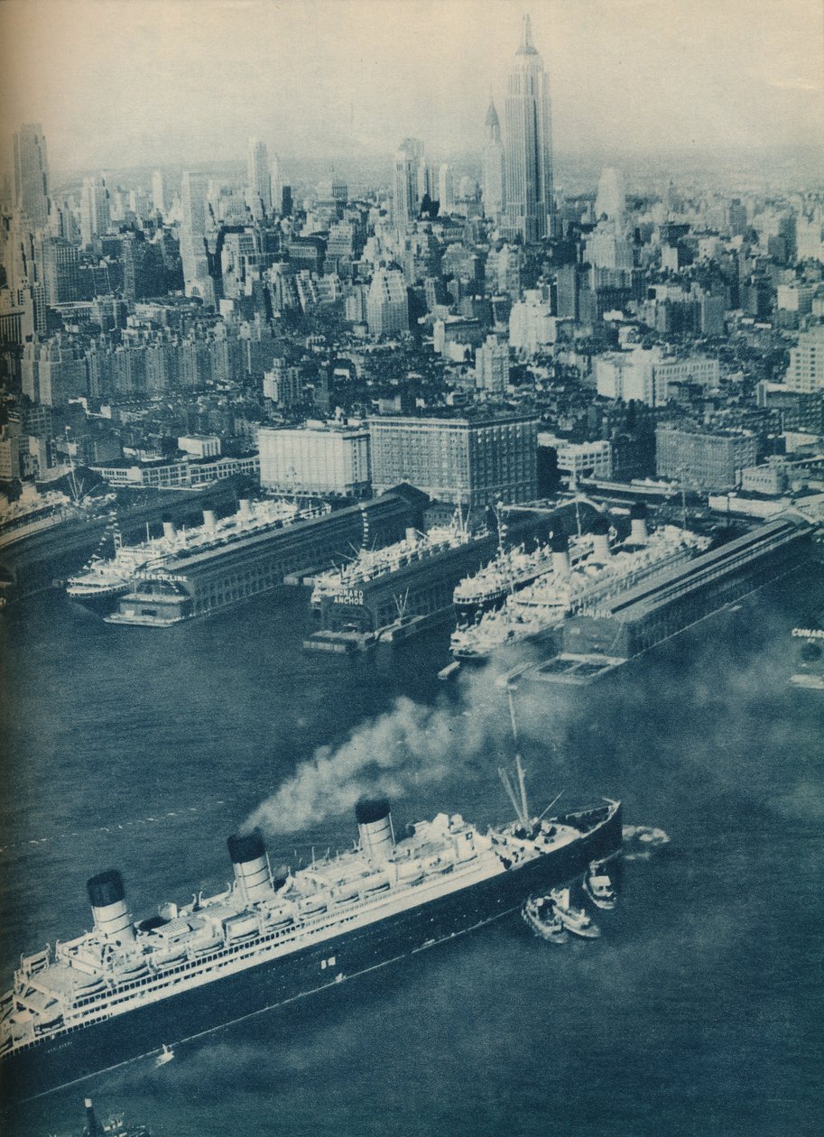 Cunard White Star-fartøyet Berengaria, nærmer seg Cunard-bryggen, 1936 av Unbekannt