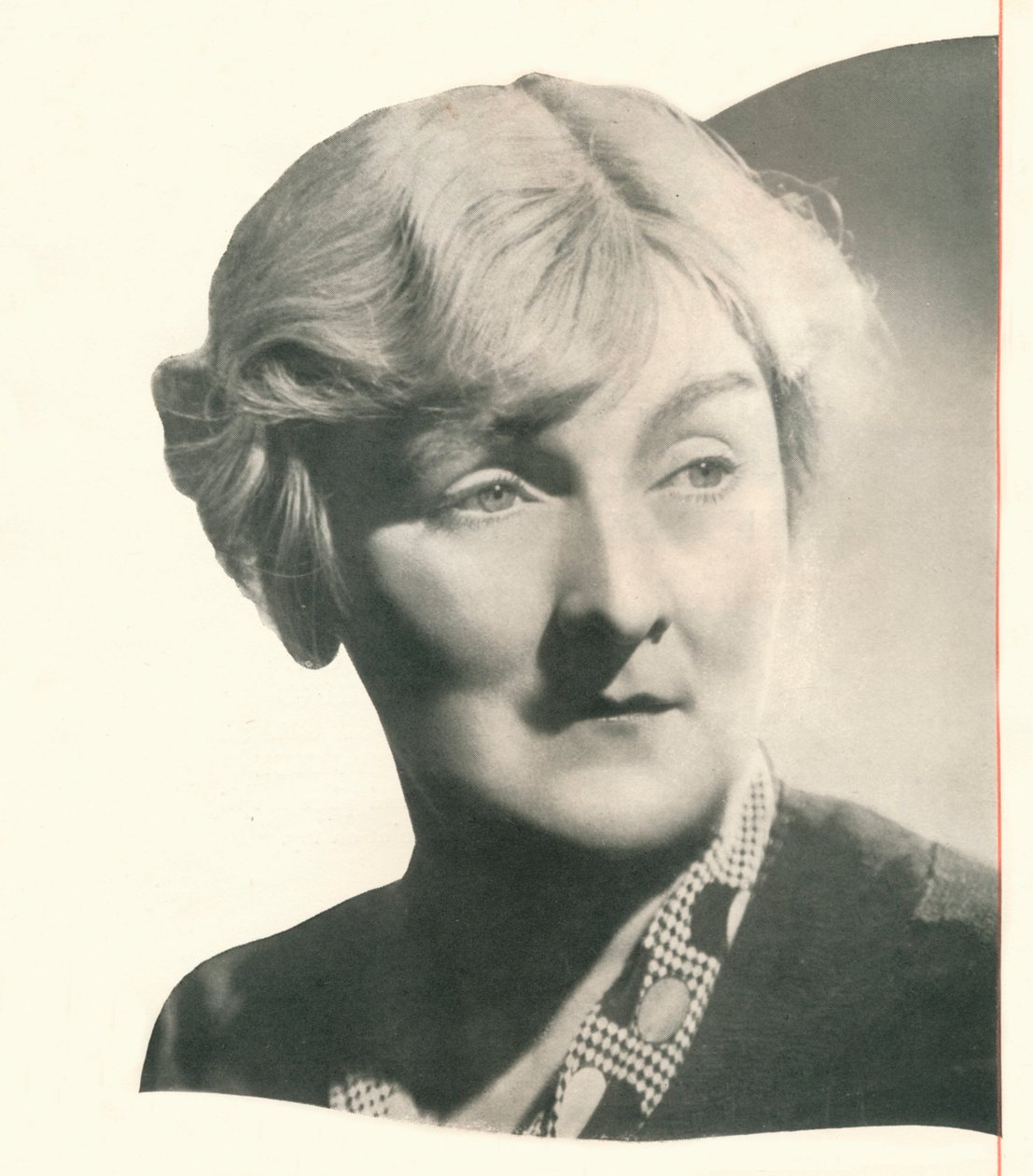 Curtain call for Sybil Thorndike A Cocktail I which Booths spiller en ledende del mottar Enth av Unbekannt