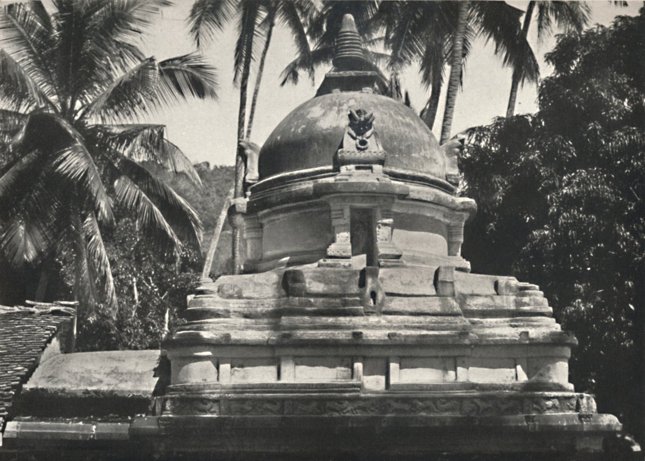 Dagoba i Temple of the Sacred Tooth i Kandy, 1926 av Unbekannt