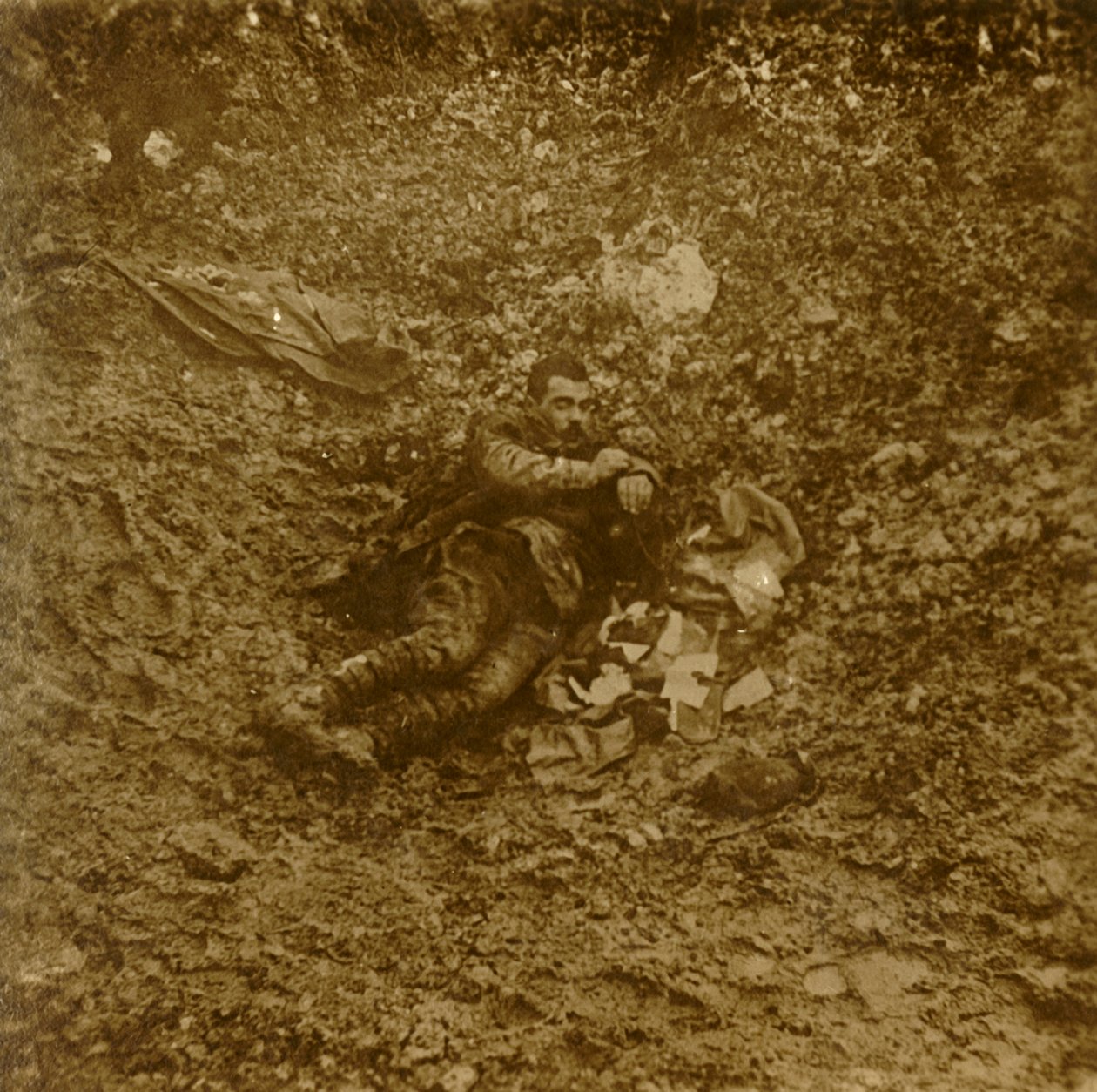 Død tysk soldat, Verdun, Nord-Frankrike, c1914-c1918 av Unbekannt