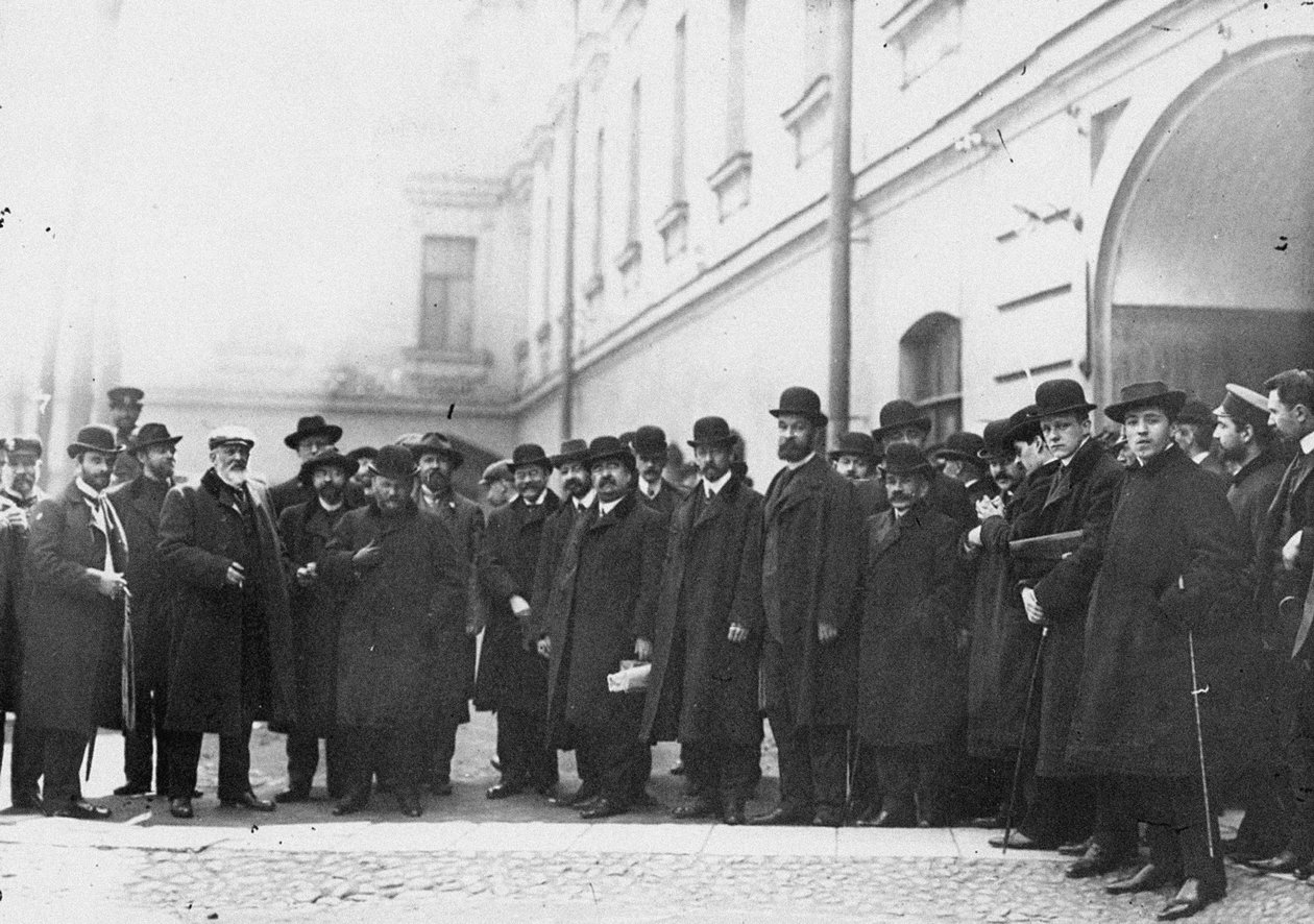 Varamedlemmer fra den første dumaen undertegnet Vyborg-anken før fengselet, 1906 av Unbekannt