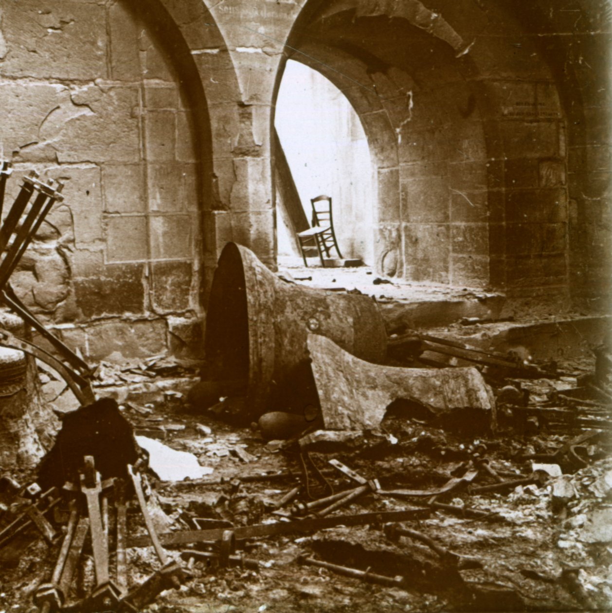 Ødelagt kirke, Marne, Nord-Frankrike, c1914 av Unbekannt