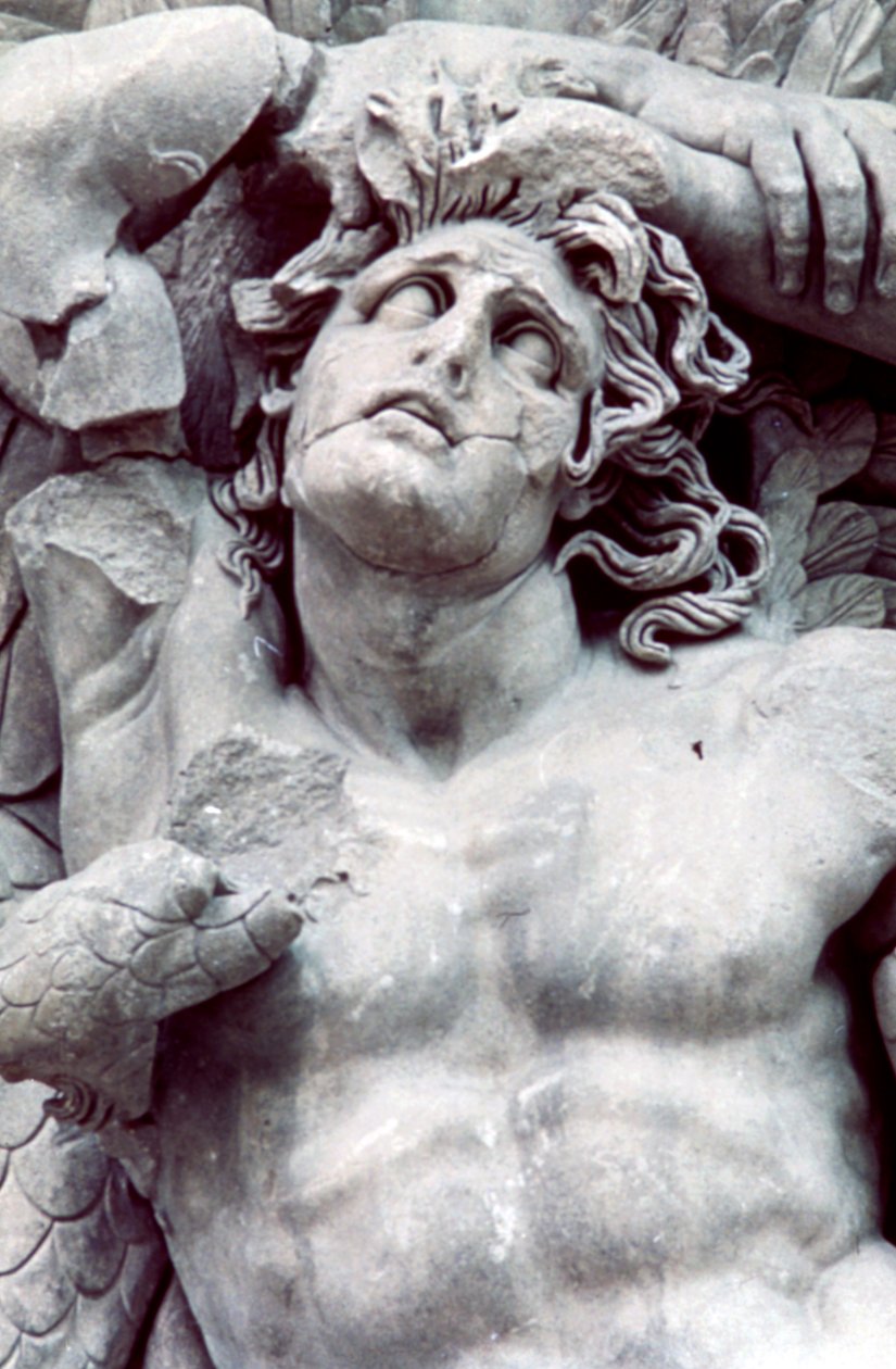 Detalj fra den store frisen til Pergamonalteret, 180-159 f.Kr av Unbekannt