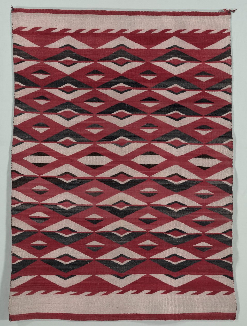 Diamond Network Style Rug, ca. 1890-1900. av Unbekannt