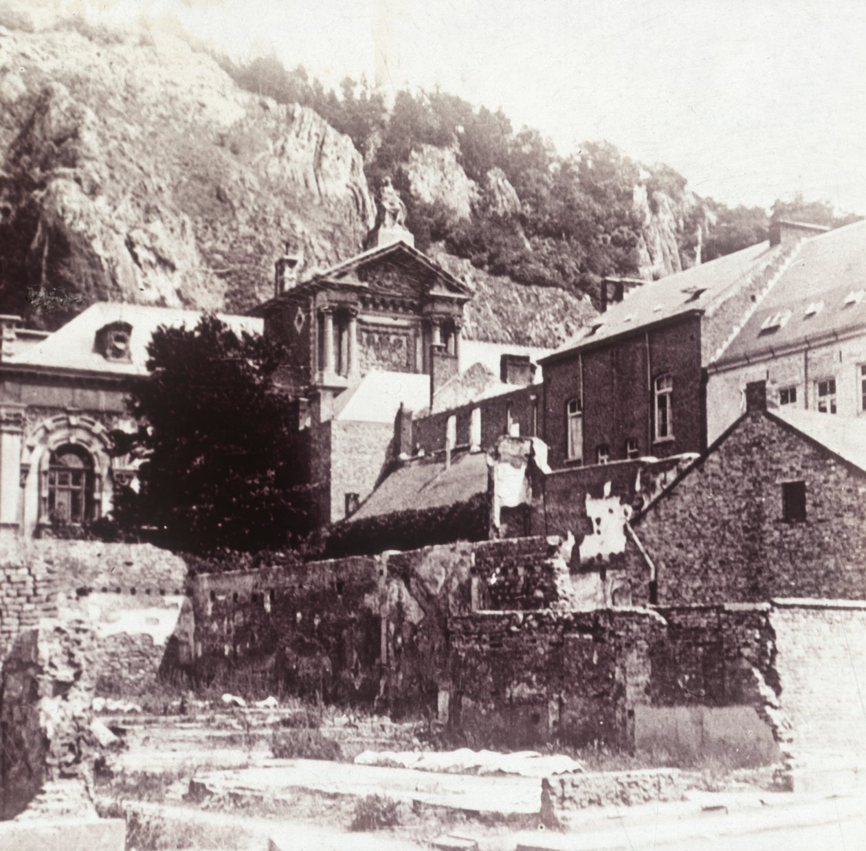 Dinant, Belgia, 1914 av Unbekannt