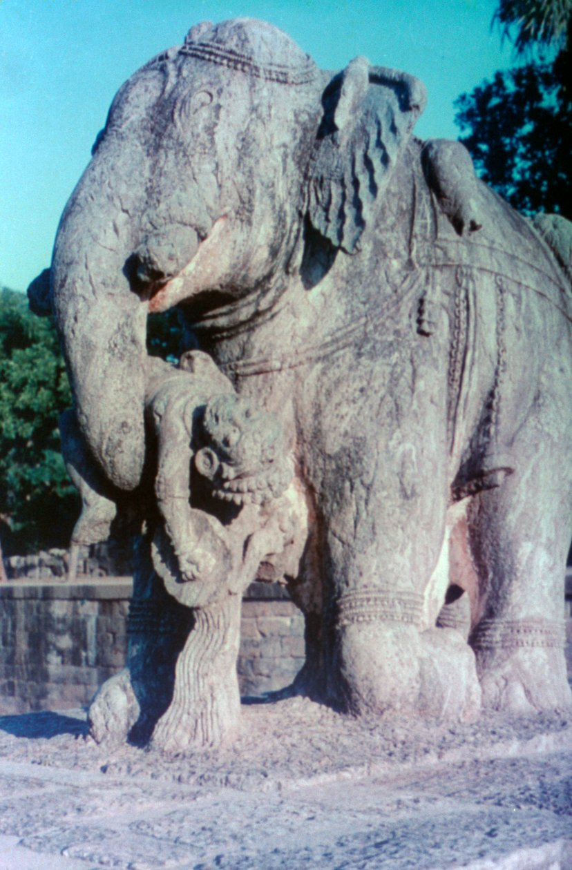 Elefantskulptur, Khajuraho, India. c950-1050. Det 20. århundre av Unbekannt