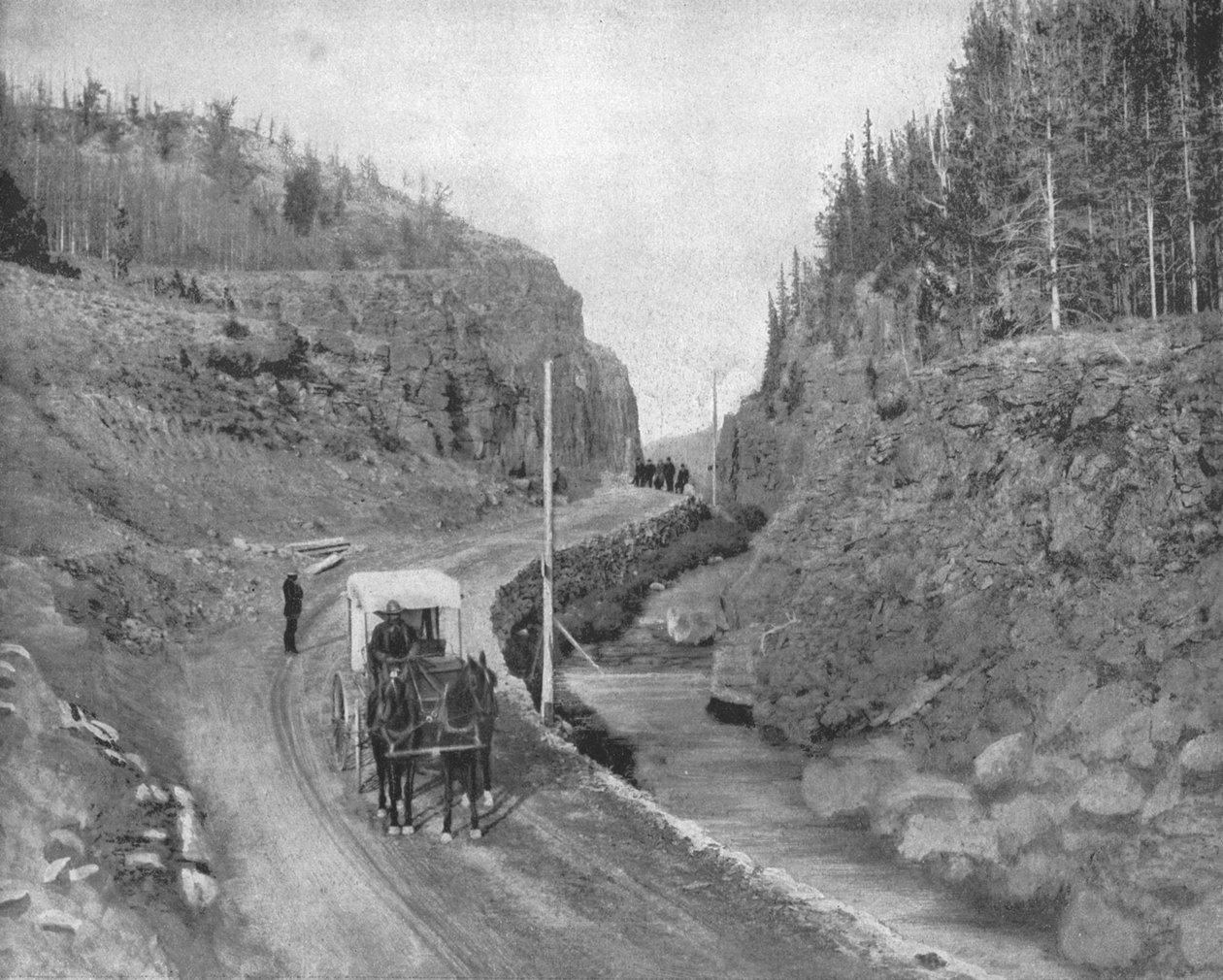 Inngang til Yellowstone Park, USA, c1900. av Unbekannt
