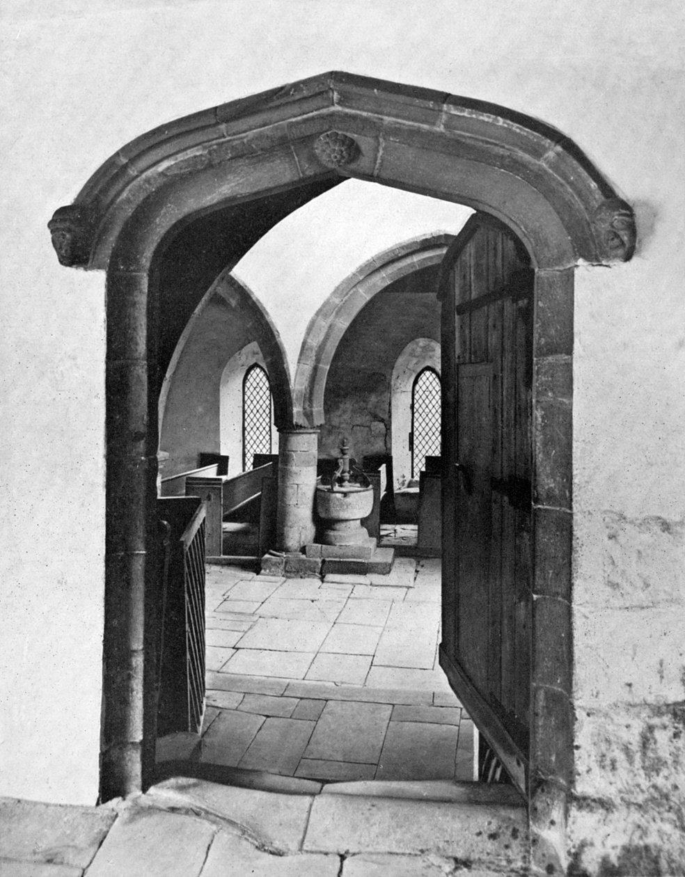 Inngang til kapellet, Haddon Hall, Derbyshire, 1924-1926 av Unbekannt