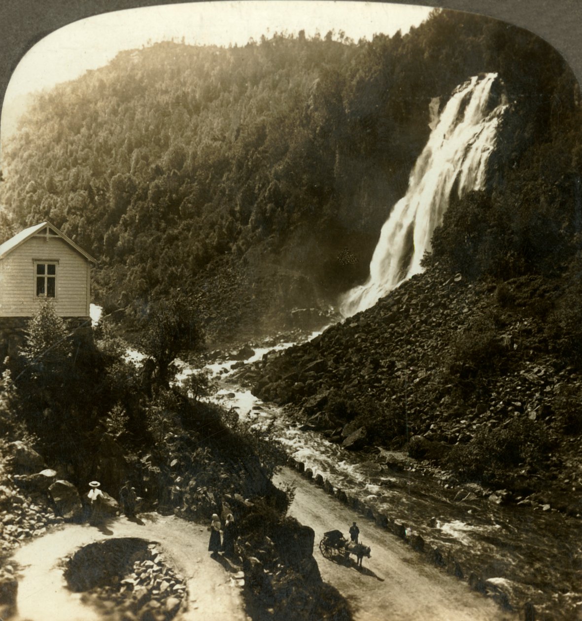 Espelandfos, en av de vakreste fossene i hele Skandinavia, Norge, ca 1905. av Unbekannt