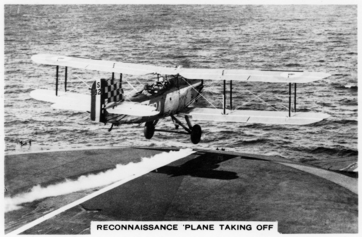 Fairey III F rekognoseringsfly tatt av fra hangarskipet HMS Courageous, 1937 av Unbekannt
