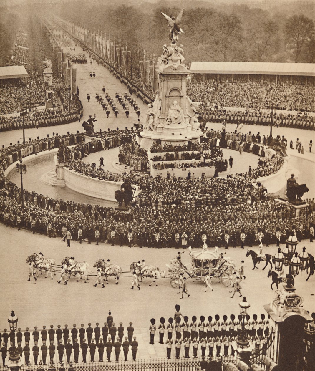 Trompetfanfare, trommerull, 12. mai 1937 av Unbekannt