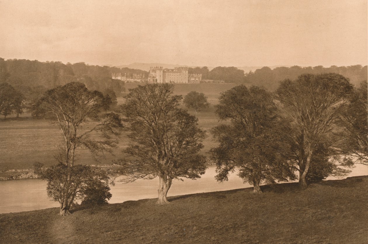 Floors Castle, fra South Bank of the Tweed, 1902 av Unbekannt