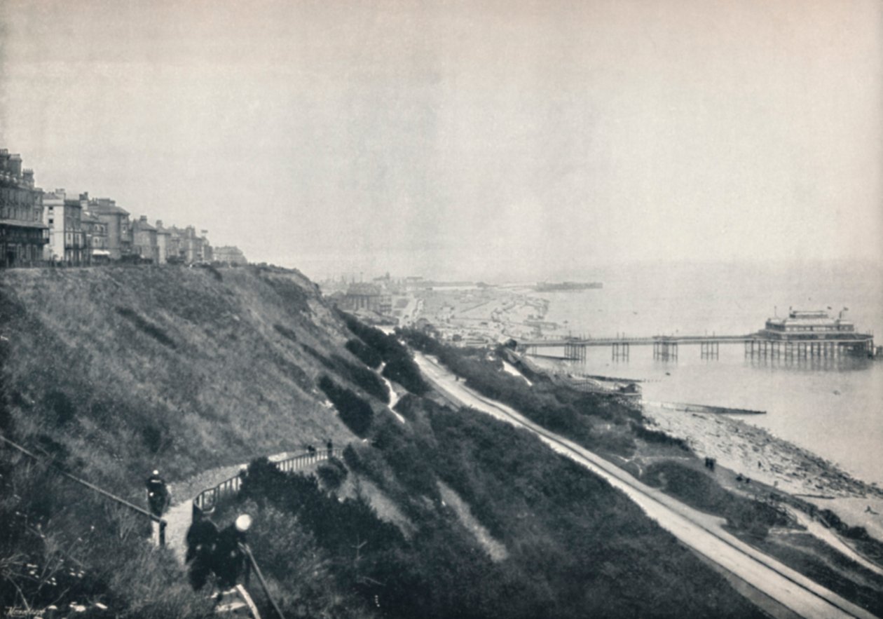 Folkestone - Utsikt som viser Lees and the Pier, 1895 av Unbekannt