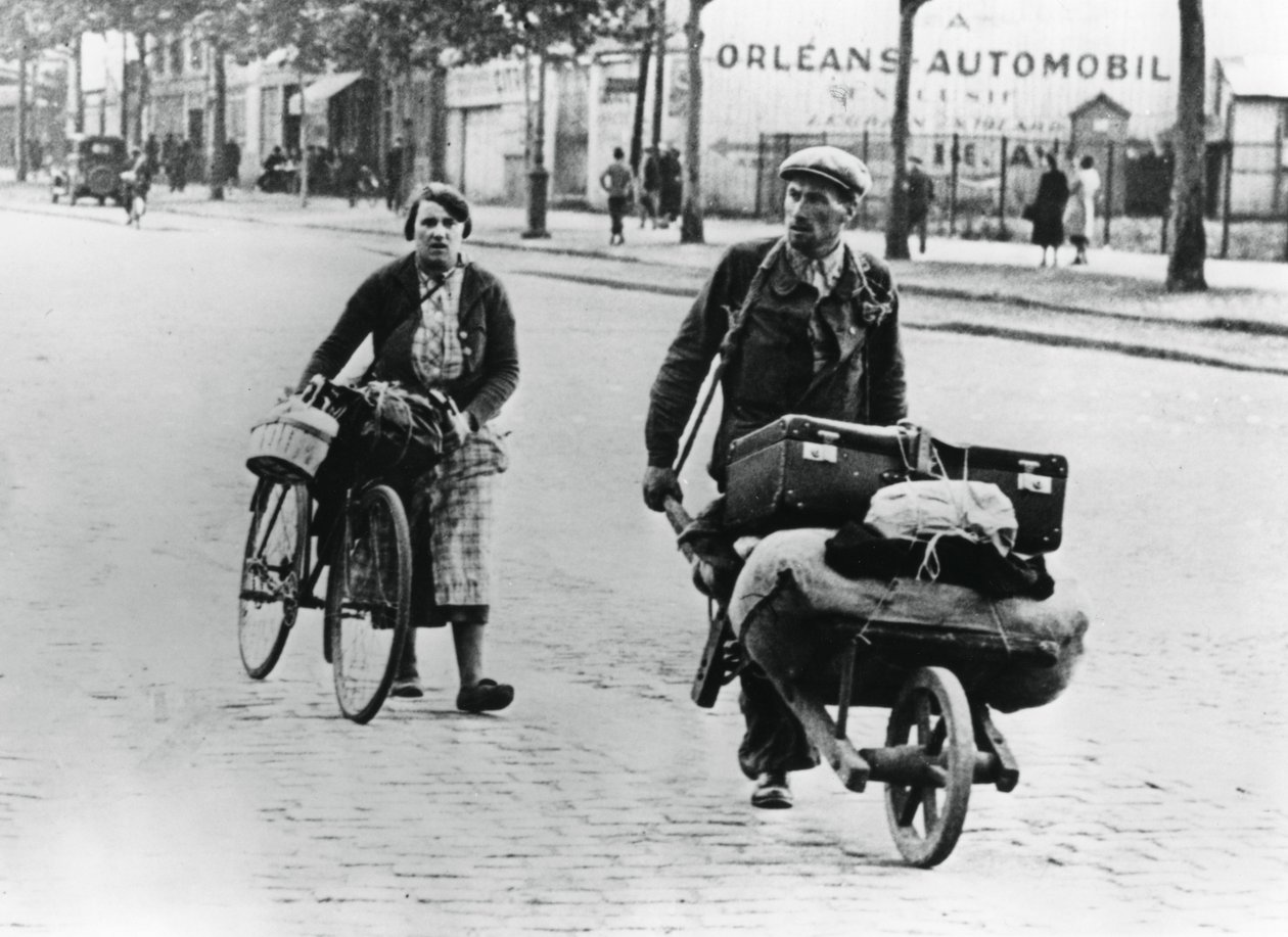 Franske flyktninger som vender hjem etter Frankrikes fall til tyskerne, Paris, juli 1940 av Unbekannt