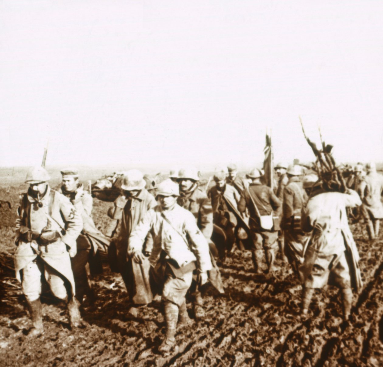 Franske soldater med tyske fanger, c1914-c1918 av Unbekannt