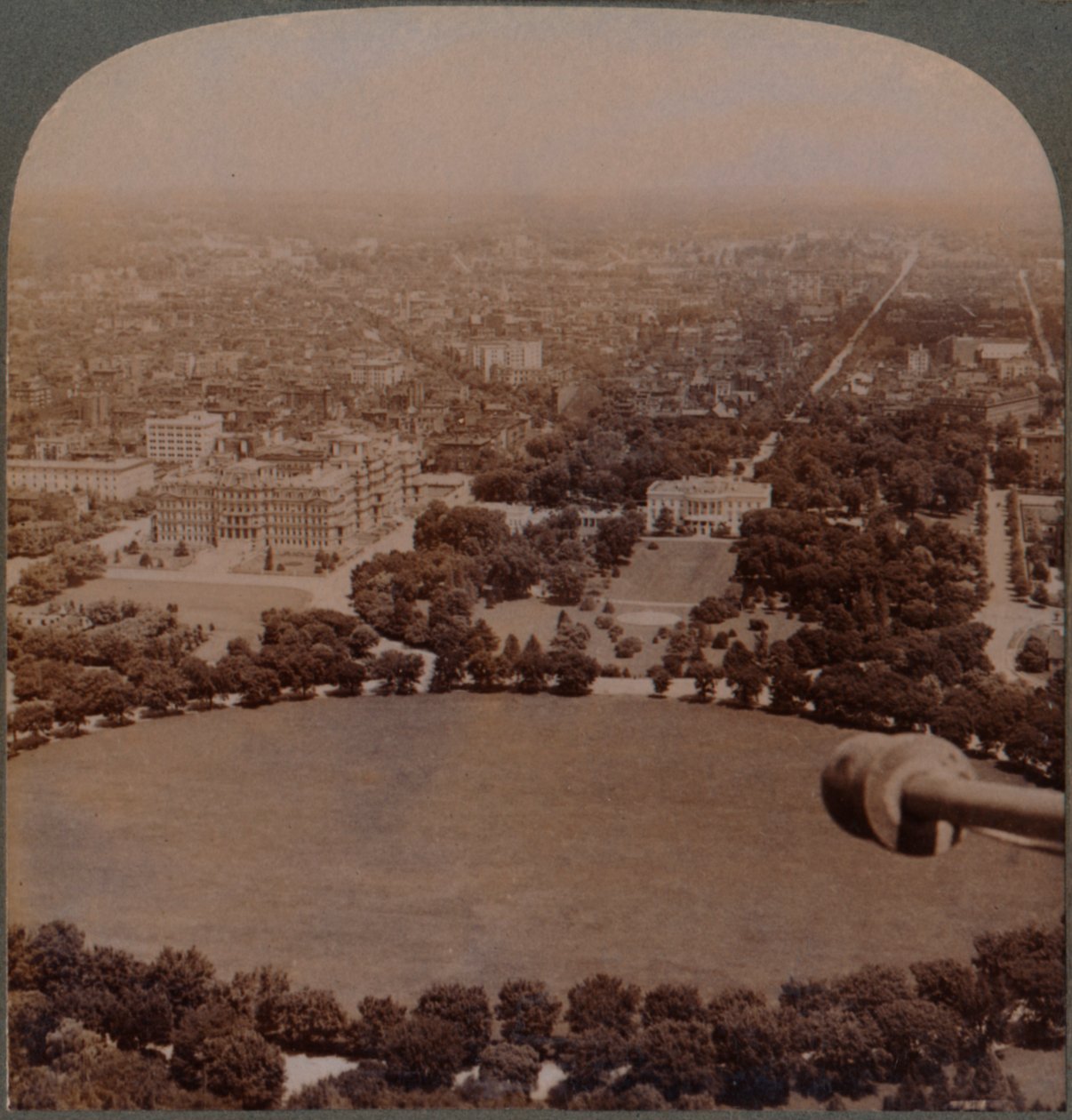 Fra Washington Monument N., Det hvite hus, finans- og utenriksdepartementet, Washington, U.S.A., av Unbekannt