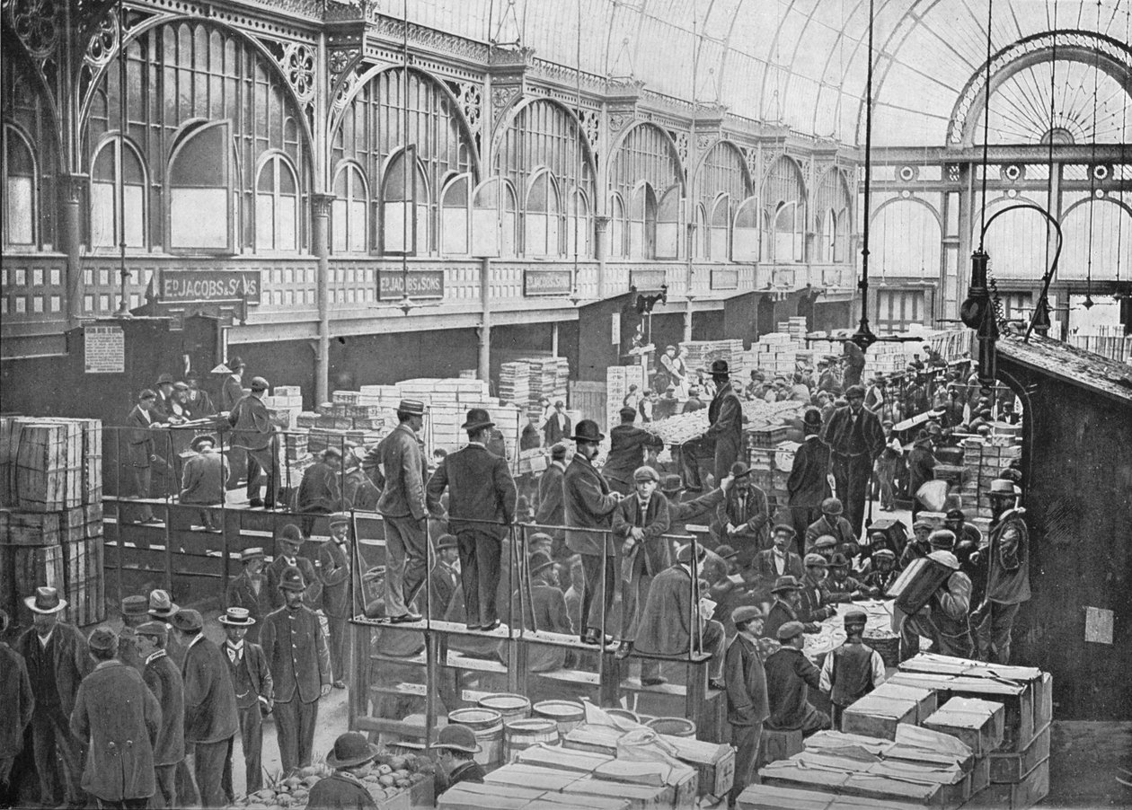 Fruktauksjoner på Covent Garden Market, London, c1901 1901 av Unbekannt