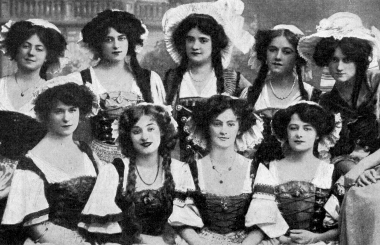 Gaiety Girls, 1908 1951 av Unbekannt