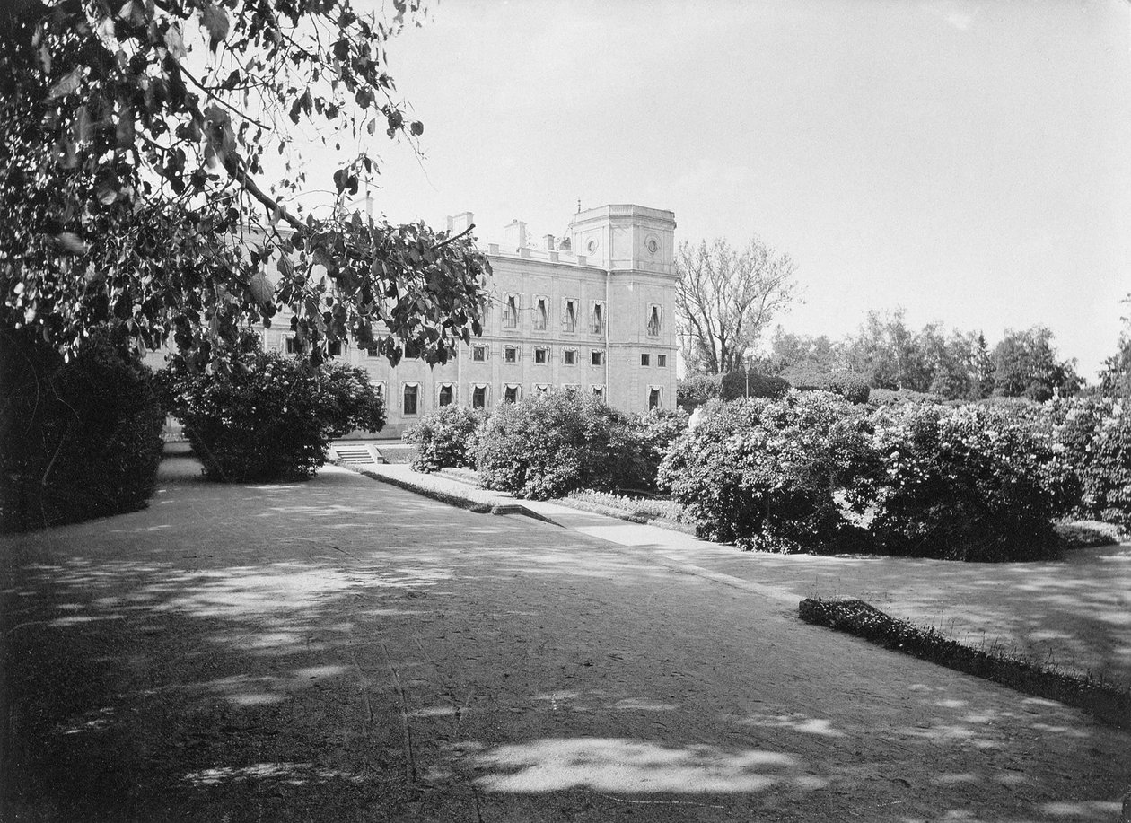 Hage ved Arsenal-plassen til Gatchina-palasset, 1890-tallet av Unbekannt