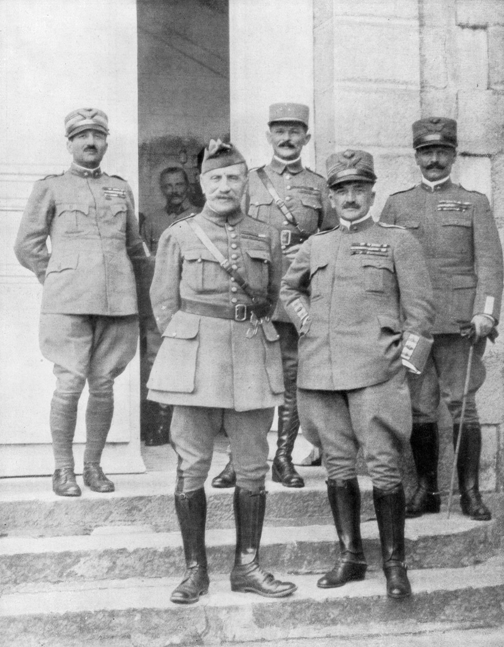 General Diaz og general Foch møtes i det italienske hovedkvarteret, Italia, 2. mai 1918 av Unbekannt