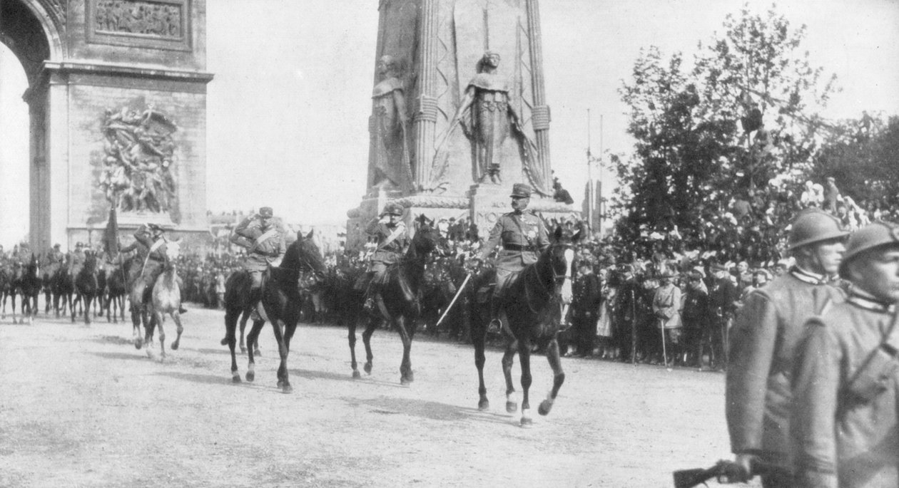 General Montuori og italienske tropper under seiersparaden, Paris, Frankrike, 14. juli 1919 av Unbekannt