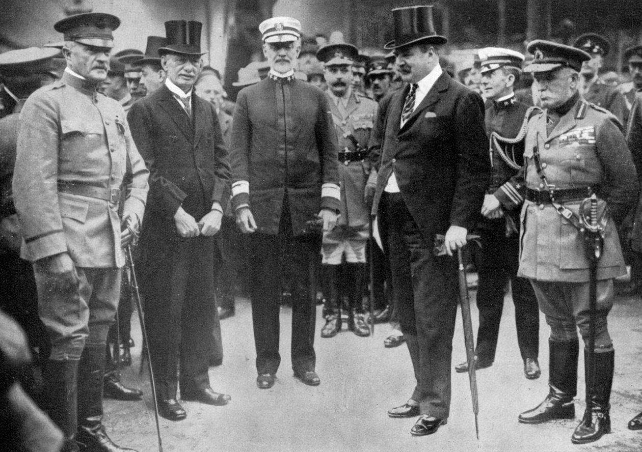 General Pershing ankommer Liverpool, 8. juni 1917, c1920 av Unbekannt
