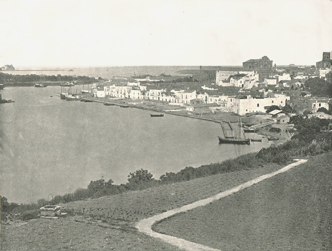 Generell oversikt, Brindisi, Italia, 1895. av Unbekannt