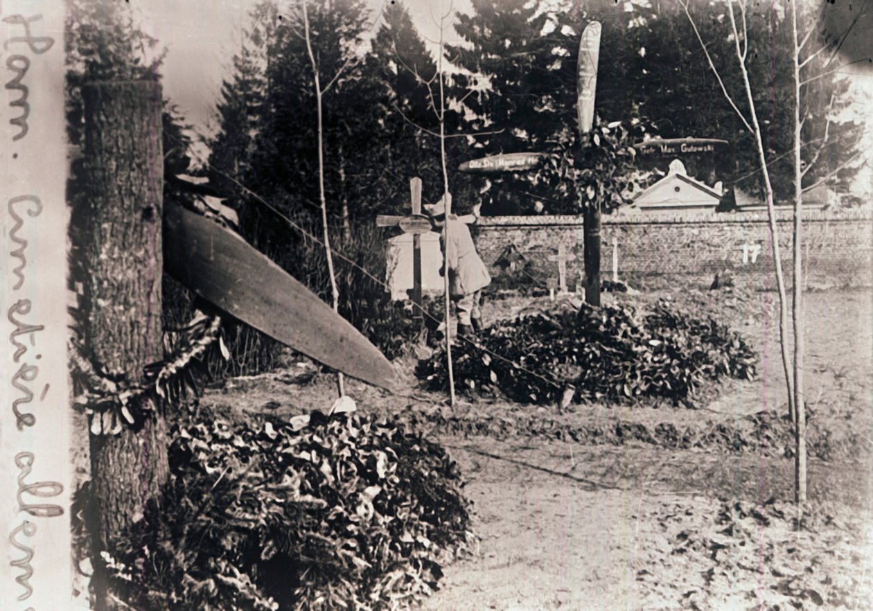 Tysk kirkegård, c1914-c1918 av Unbekannt
