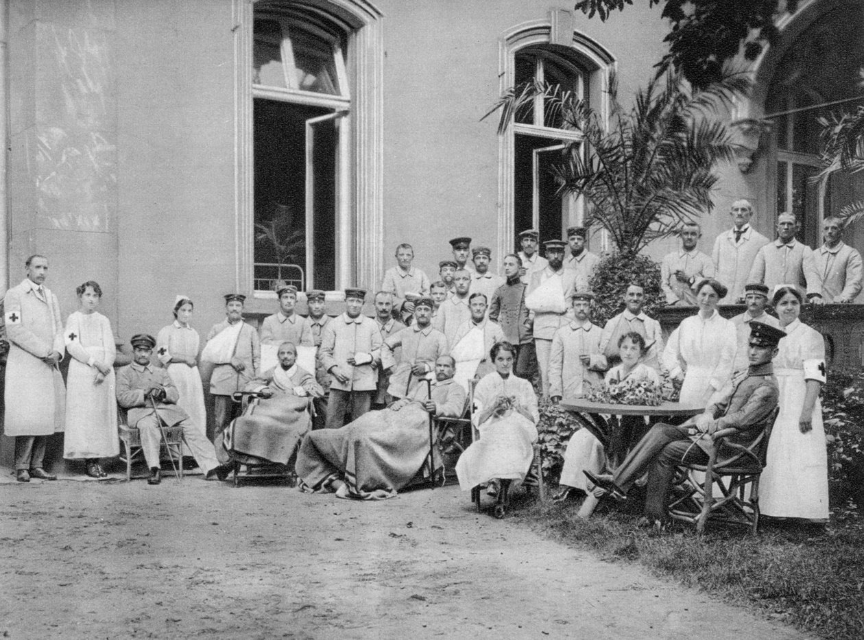 Tyske sykepleiere og pasienter, Frankfurt am Main, Tyskland, første verdenskrig, 1915 av Unbekannt