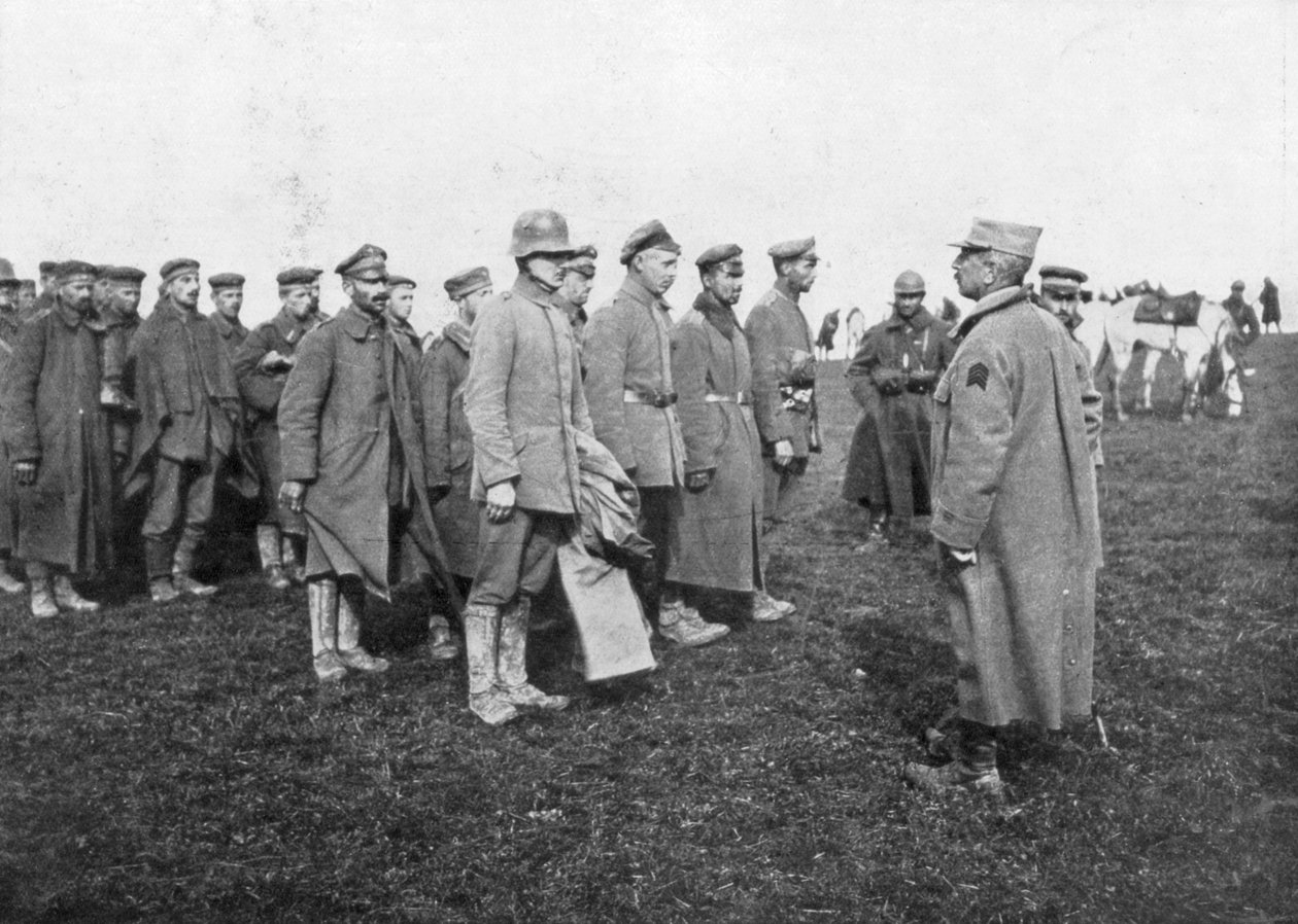 Tyske fanger tatt 18. april 1918 ble fortalt reglene for fangenskapet deres, Frankrike av Unbekannt