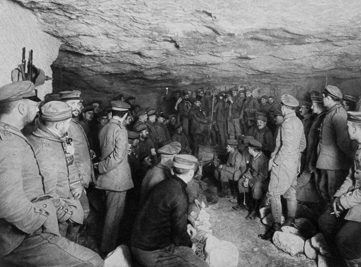 Tyske soldater på en konsert i en hule, Frankrike, første verdenskrig, 1915 av Unbekannt