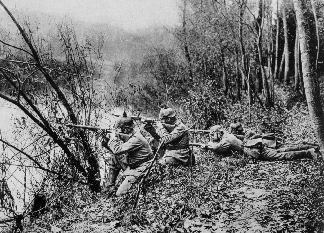 Tyske soldater ved kanten av elven Aisne, Frankrike, 1915 av Unbekannt